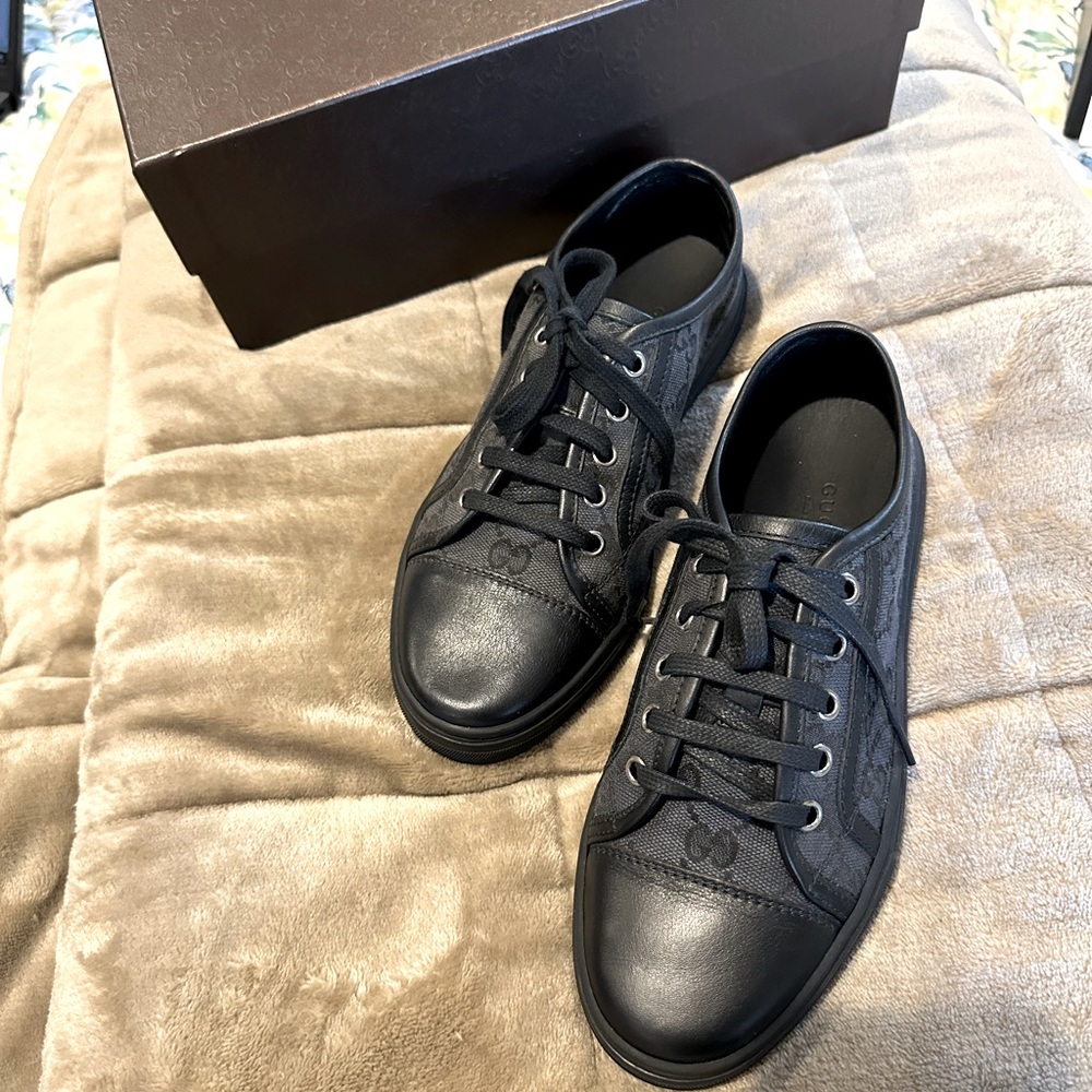 Brand new Gucci black Miro sneakers